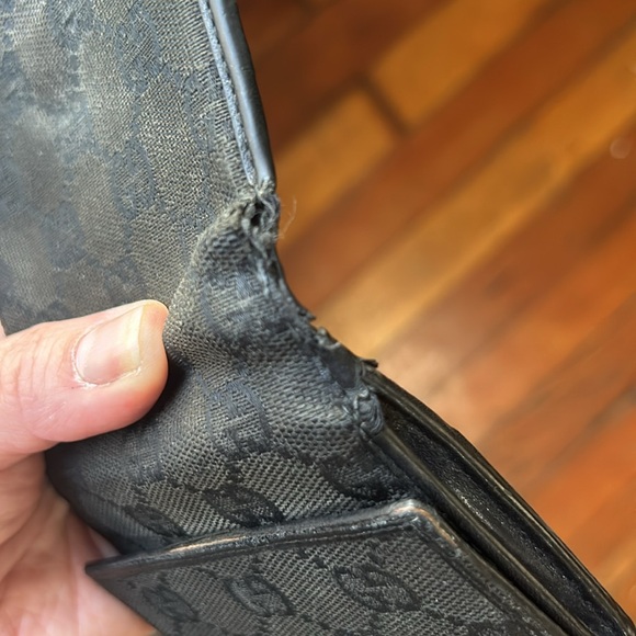 Gucci Black MONOGRAM Wallet Metal Clasp - Picture 9 of 11